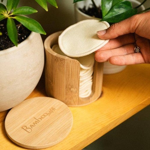Bamboo Switch - Bamboo Facial Rounds Holder